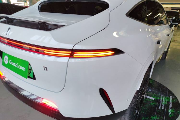 Used Avatr 11 2022 Long-Range Dual-Motor Luxury Edition 5 Seats
