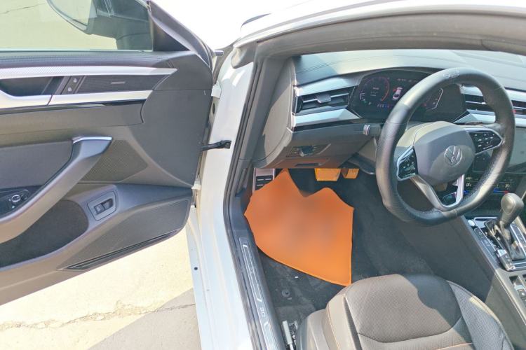 Used Volkswagen FAW-Volkswagen CC 2021 380TSI Striking Edition 30th Anniversary Model Driver Seat