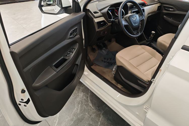 Used Wuling Hongguang 2019 1.5L S Standard Version China VI LAR