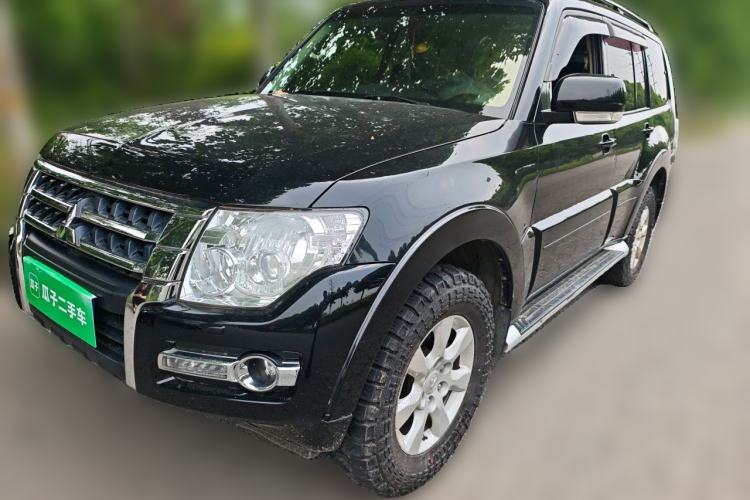Used Mitsubishi Pajero 2016 3.0L Automatic Standard Version China V Standard