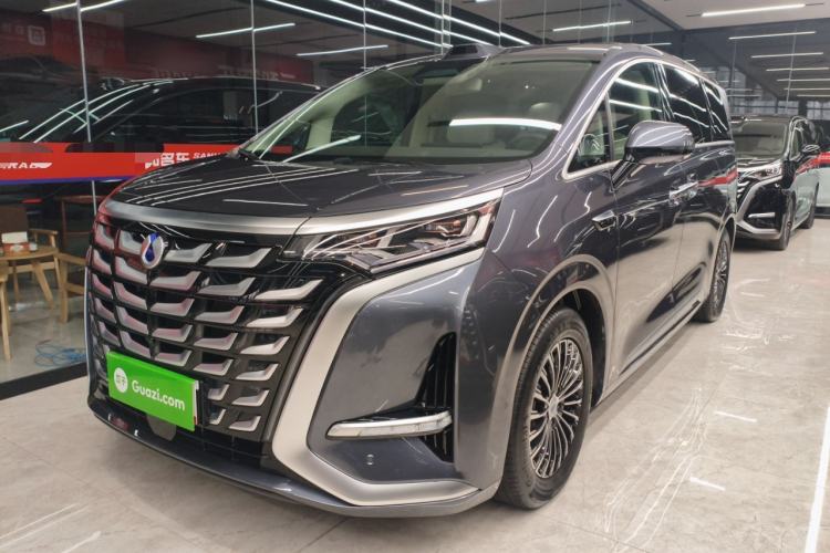 Used Denza D9 2025 DM-i Intelligent Drive 1020 Four-Wheel Drive Flagship Model