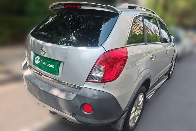 Used Opel Antara 2011 2.4 Luxury Two-Wheel-Drive Version
