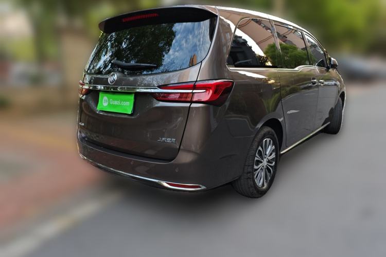 Used Buick GL8 2023 Facelifted Land Cruiser Executive Luxury Version Rear Right 45 Deg