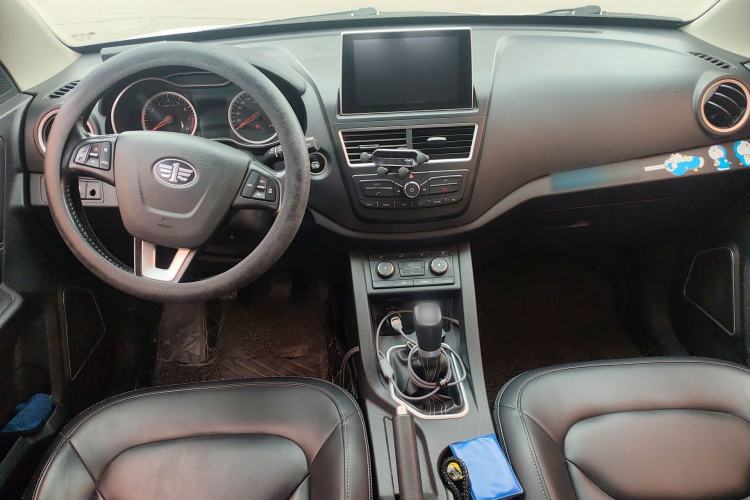 Used Bestune X40 2018 Internet Celebrity Edition 1.6L Manual Luxury Version