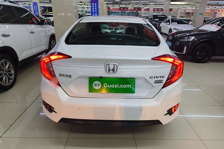 Used Honda Civic 2016 220TURBO CVT Luxury Edition
