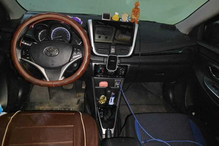 Used Toyota YARiS L Zhi Xuan 2019 1.5G CVT Xuan Dong Sunroof Version China VI Standard Center Console