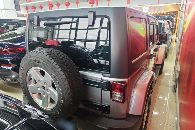 Used Jeep Wrangler 2014 2.8TD Sahara Four-Door Edition