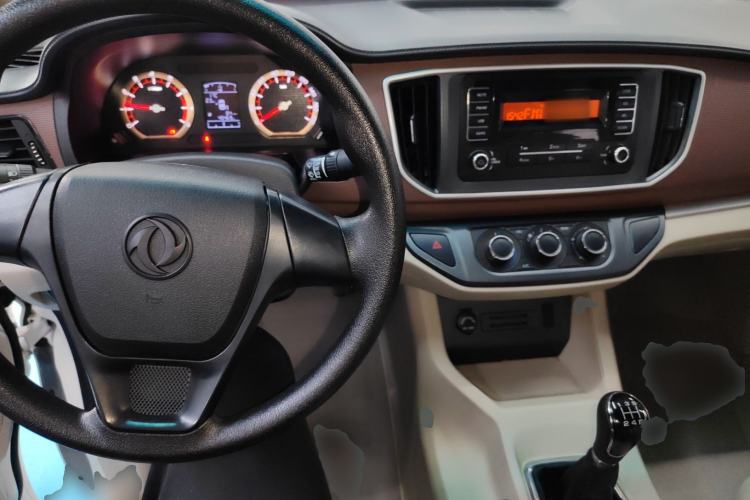 Used FORTHING Lingzhi 2019 M5L 1.6L 7-Seater Base Model China VI Standard