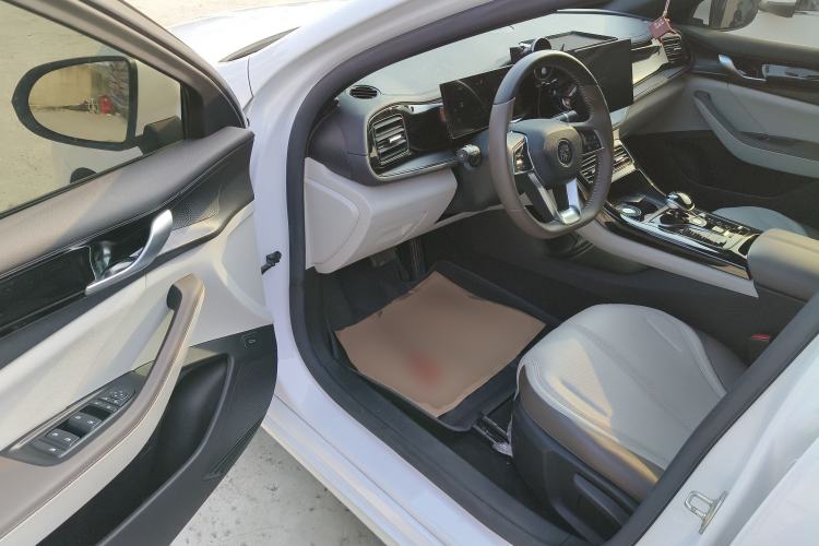 Used BYD Qin PLUS 2024 HONOR Edition DM-i 55KM Leading Model