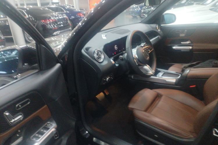 Used Mercedes-Benz GLB 2024 Refresh GLB 220 Fashion Edition Driver Seat