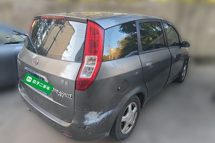 Used Land Fengshang 2011 Deluxe Edition 1.6L Manual 7-Seater Rear Right 45 Deg