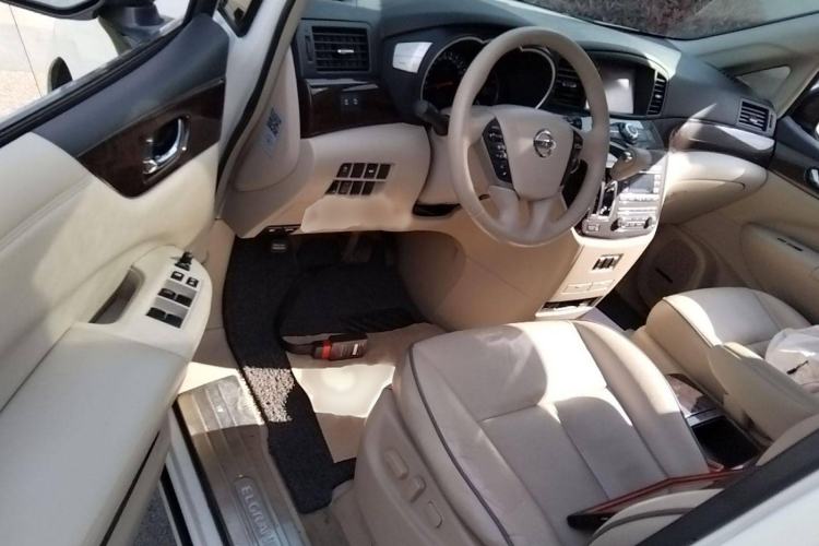 Used Nissan Quest 2015 3.5L SL
