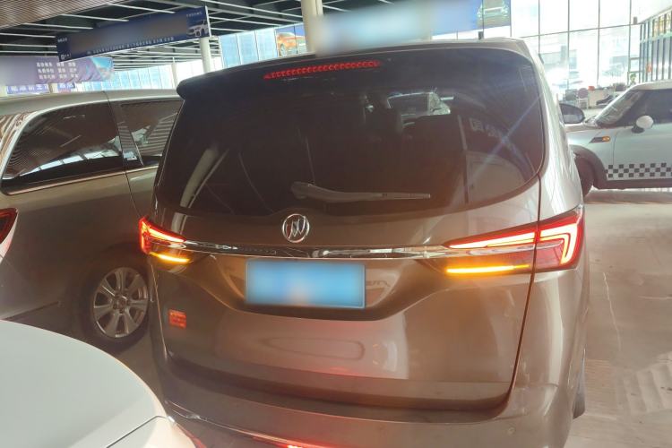 Used Buick GL8 2021 Land Cruiser Executive Class 652T Luxury Model