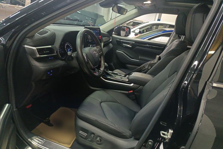 Used Toyota Highlander 2022 Dual-Engine 2.5L Four-Wheel Drive Prestige Version 7 Seats
