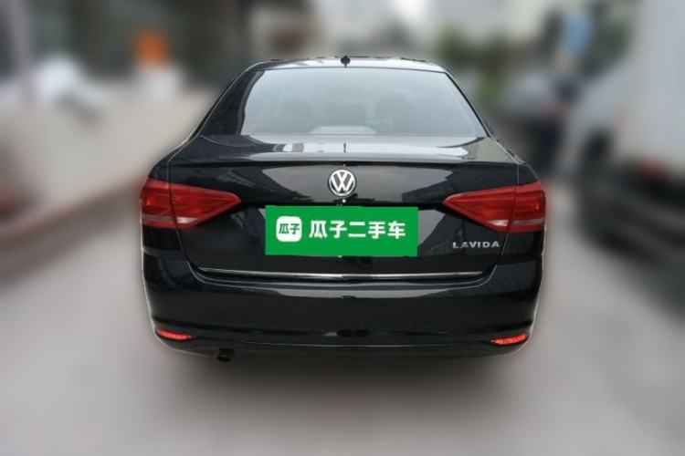 Used Volkswagen Lavida 2015 1.6L Manual Comfort Edition
