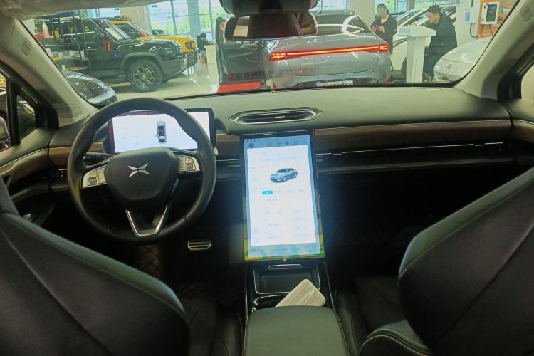 Used XPeng P5 2021 460G+ Center Console