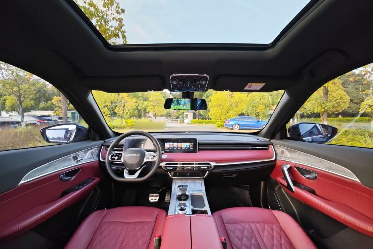 Used JETOUR X70 PLUS 2023 1.6T DCT Stronger 7-Seater