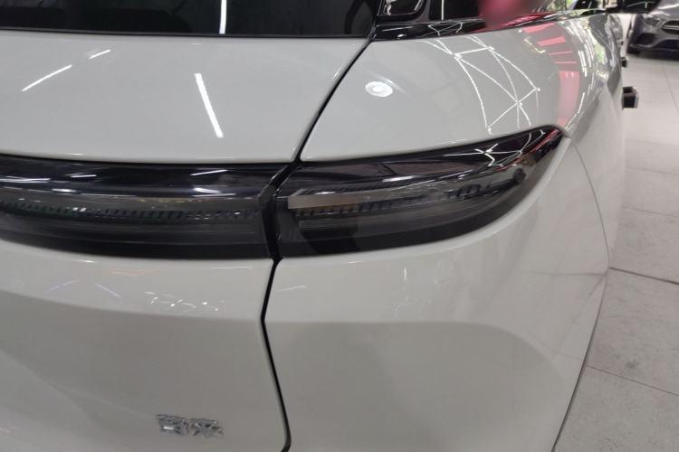 Used Nio ES6 2025 75 kWh Right Rear Taillight