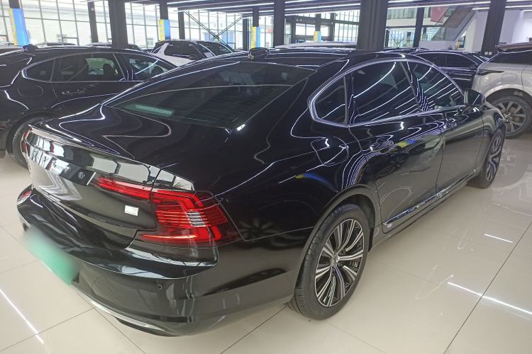 Used Volvo S90 New Energy 2021 T8 eDrive Hybrid Zhiyi Luxury Edition Rear Right 45 Deg