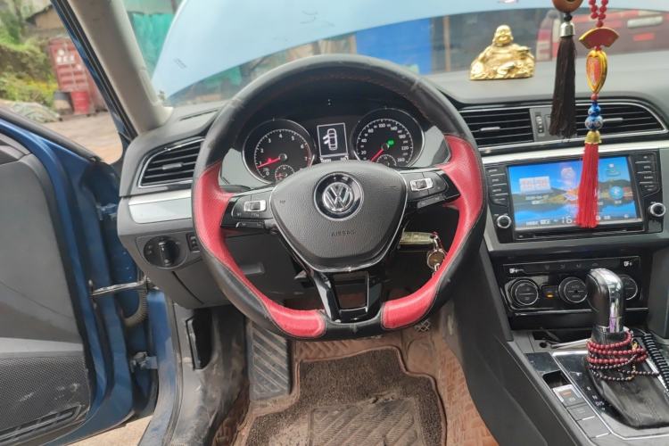 Used Volkswagen Lamando 2015 330TSI DSG Comfort Edition Steering Wheel