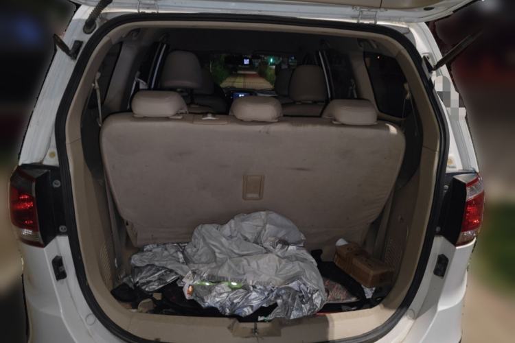 Used Baojun 730 2014 1.5L manual Comfort version 7 seats
