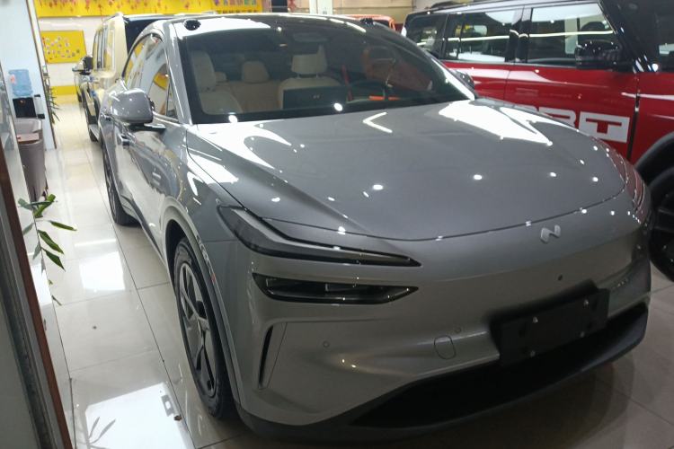 Used ONVO L60 2024 60 kWh Rear-Drive Version Front Right 45 Deg