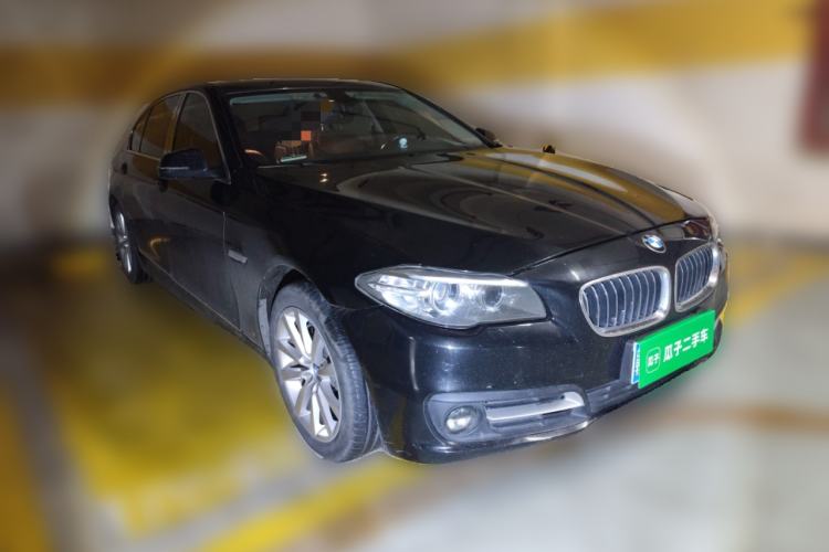 Used BMW 5 Series 2014 528Li Leading Model Front Right 45 Deg