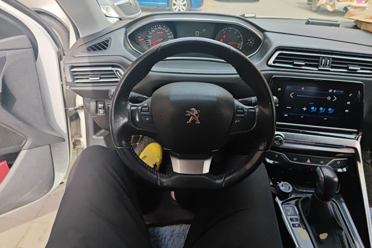 Used Peugeot 308 2016 1.6L Automatic Fashion Edition Steering Wheel