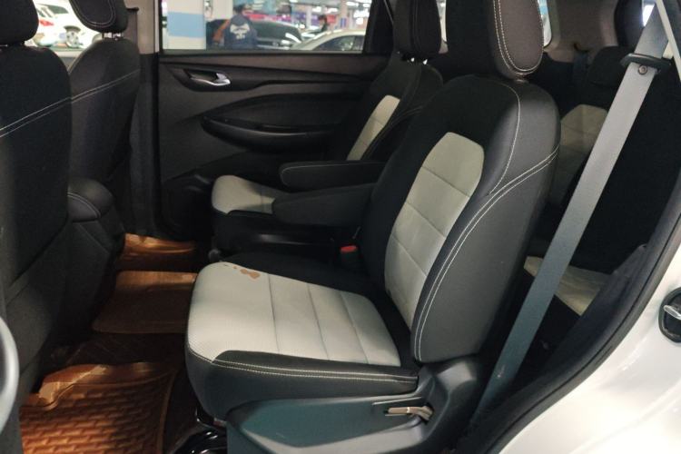 Used Wuling Hongguang S3 2019 1.5L Manual Standard Version China VI Standard
