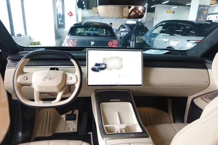 Used ONVO Luxeed L90 2025 Model—Ultra Six-Seater Version
