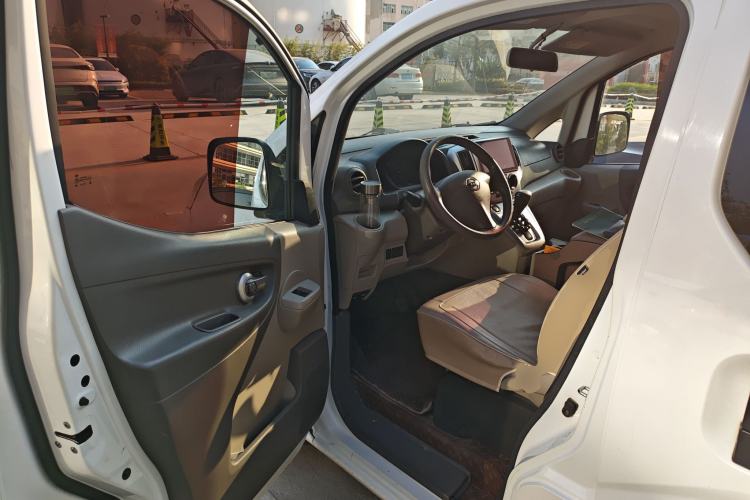 Used Nissan NV200 2016 Revised Version 1.6L CVT Luxury Edition