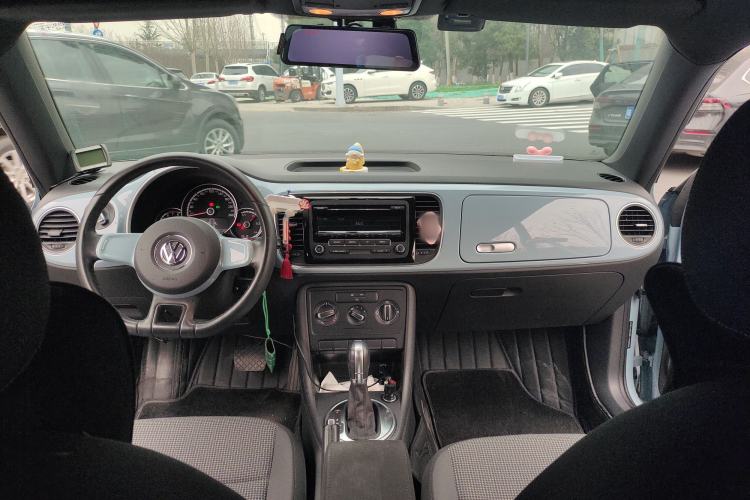 Used Volkswagen Beetle 2014 1.2TSI Fashion Edition Center Console