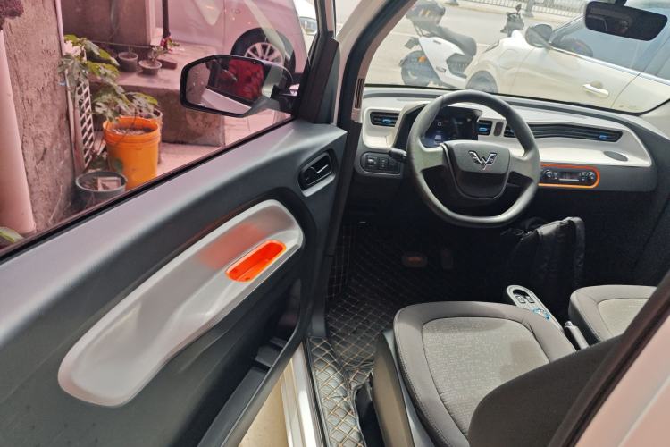 Used Wuling Hongguang MINIEV 2020 Enjoyment Model Lithium Iron Phosphate Driver Seat