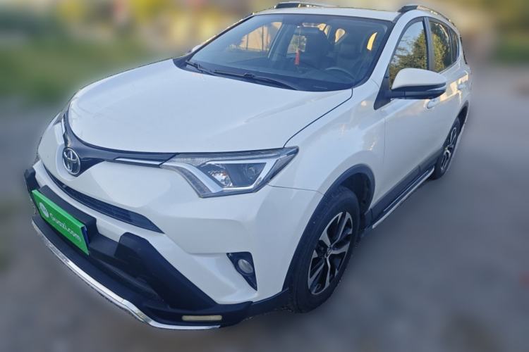 Used Toyota RAV4 2019 2.0L CVT Two-Wheel Drive Pioneer Edition China V Standard