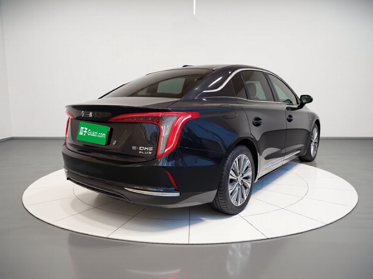 Hongqi E-QM5 2024 610 km PLUS — снимка 6