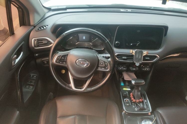 Used GAC Trumpchi GS4 2018 235T Automatic Two-Wheel Drive Luxury Smart Connectivity Version Steering Wheel