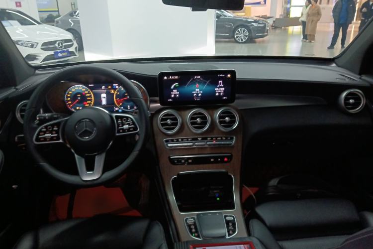 Used Mercedes-Benz GLC 2022 GLC 300 L 4MATIC Dynamic Model
