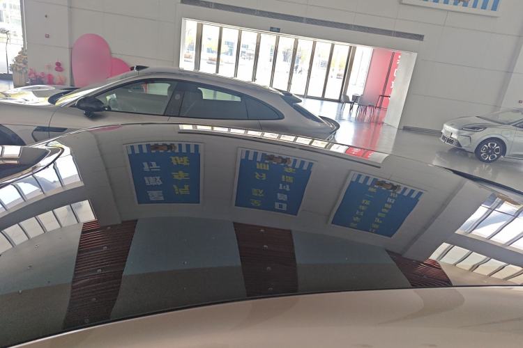 Used Xiaomi Auto YU7 2025 Ultra-Long Range Rear-Wheel Drive Version Roof