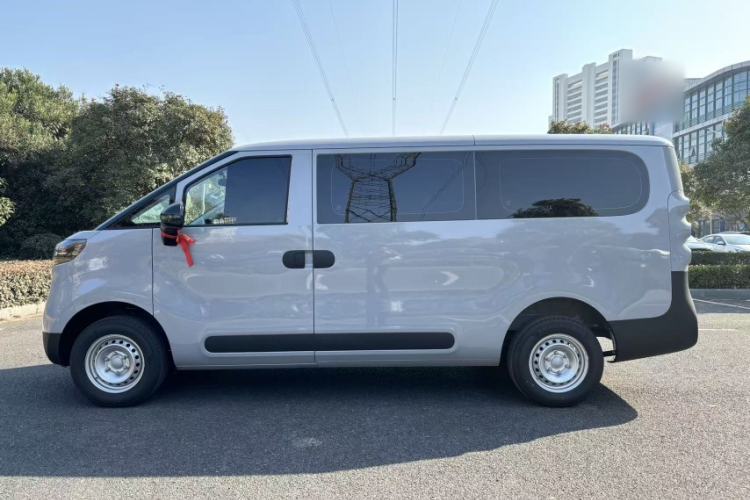 Used SAIC MAXUS Dana V1 2025 V1+ Short Wheelbase Low-Roof Multi-Function Version (42 kWh)