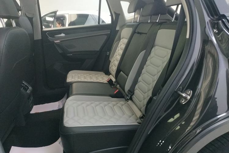 Used Volkswagen Tayron 2023 280TSI Two-Wheel-Drive Luxury Plus Advanced Version