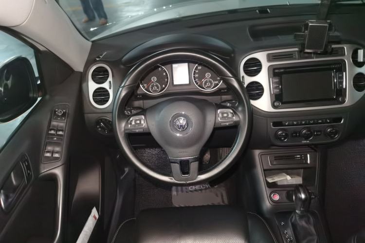 Used Volkswagen Tiguan 2016 300TSI Automatic Two-Wheel Drive Luxury Edition Steering Wheel
