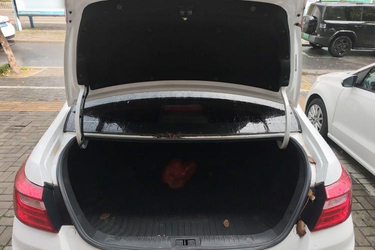 Used Geely Auto Vision 2020 Revised Version 1.5L CVT Asian Games Edition Trunk