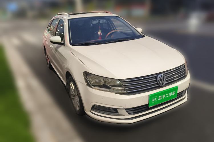 Used Volkswagen Gran Lavida 2015 1.6L Automatic Comfort Edition Front Right 45 Deg