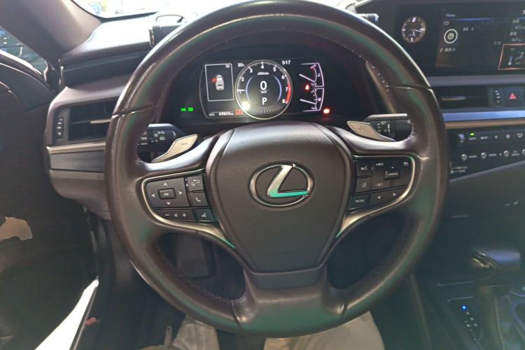 Used Lexus ES 2020 200 Excellence Edition
