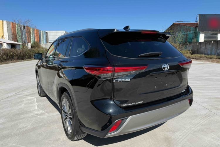 Used Toyota Highlander 2024 2.5L Smart Electric Hybrid Dual-Engine Four-Wheel Drive Prestige Version – 7 Seats Exterior 3