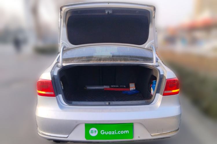 Used Volkswagen Magotan 2012 1.8TSI Prestige Model Trunk