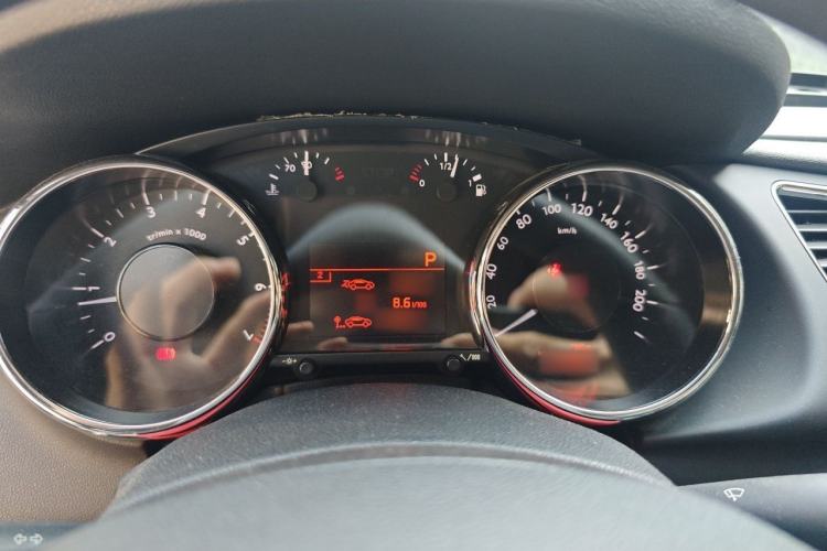 Used Peugeot 3008 2015 2.0L Automatic Classic Edition