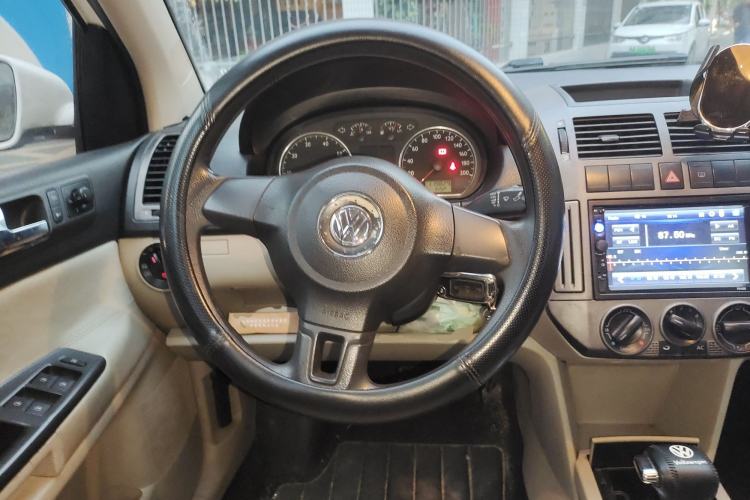 Used Volkswagen Polo 2011 Jingqu 1.6L Automatic Siku Edition Steering Wheel