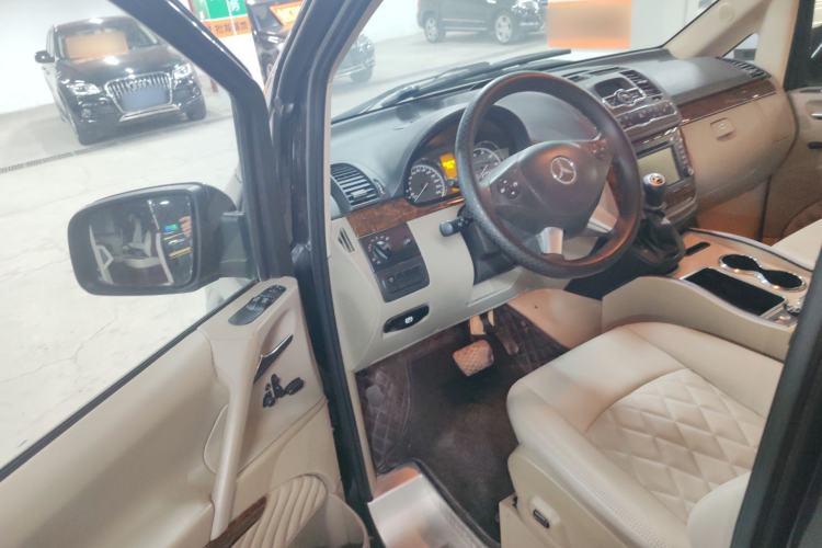 Used Mercedes-Benz Viano 2013 3.5L Haoci version Driver Seat