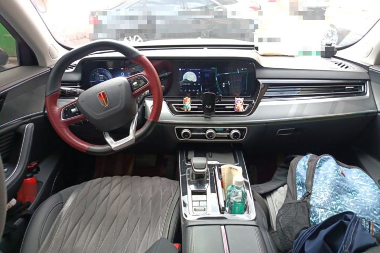 Used Hongqi HS5 2023 2.0T Qixiang Pro Edition Center Console